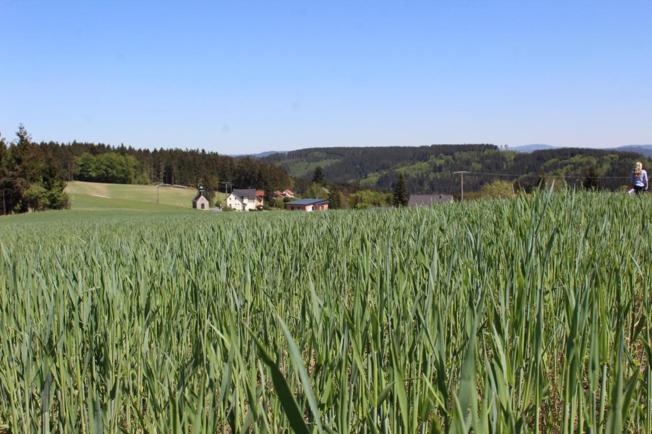 Moderne Ferienwohnung Mit Eigenem Garten Und Traumhaften Blick Wilhelmsthal المظهر الخارجي الصورة